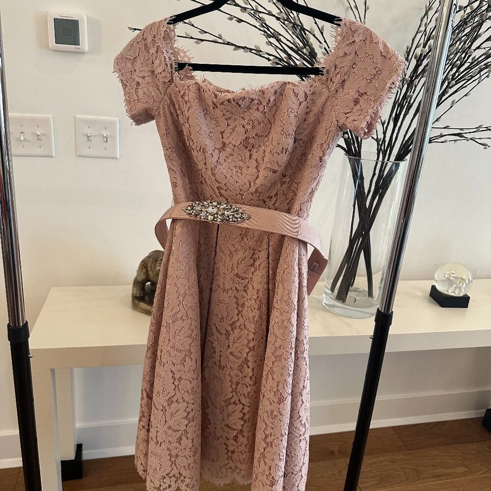 Eliza J - Women's Pink Lace Dress (Size 6)